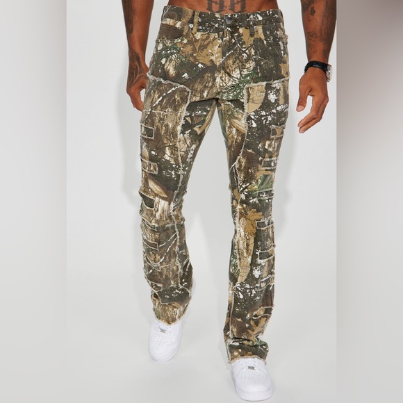 Custom made camo stacked flaired jeans - Picture 2 of 3